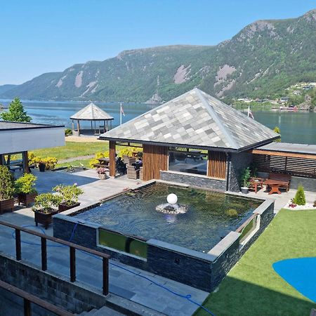 Bremanger Fjord Hotell Svelgen Zewnętrze zdjęcie