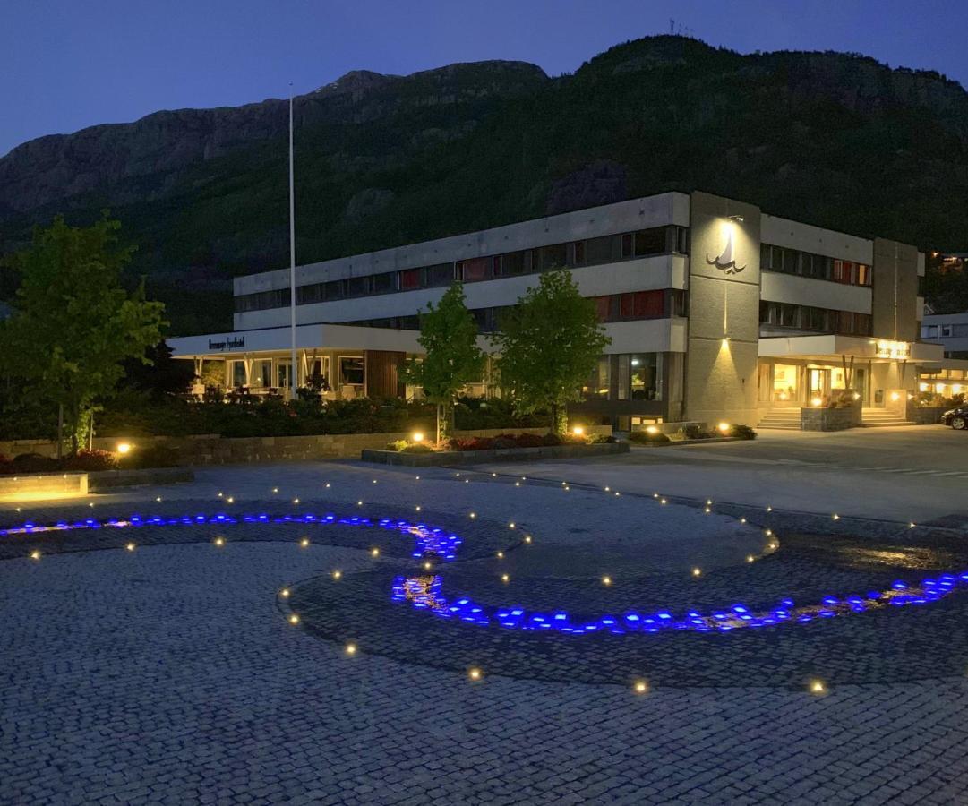 Bremanger Fjord Hotell Svelgen Zewnętrze zdjęcie