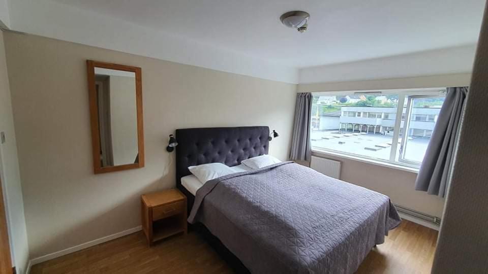Bremanger Fjord Hotell Svelgen Zewnętrze zdjęcie
